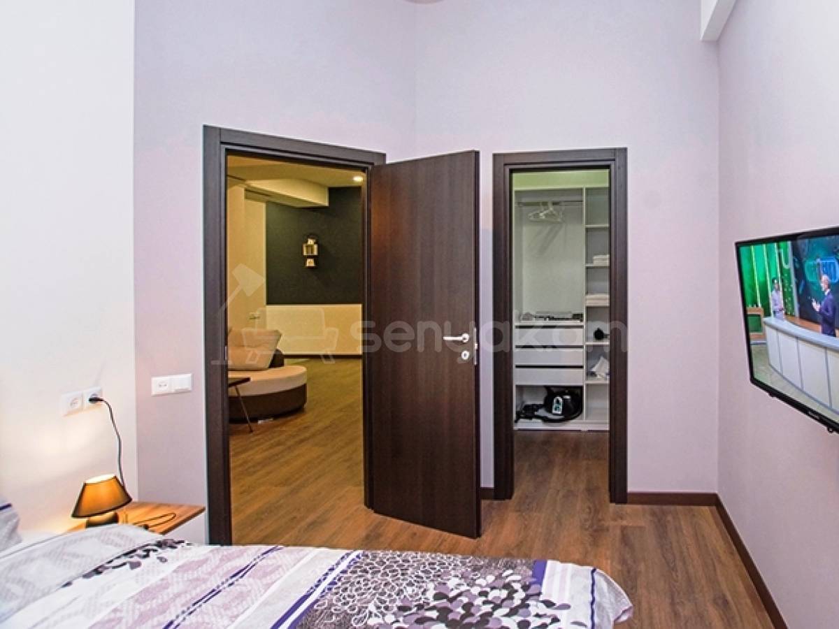 2 Սենյականոց Բնակարան Նորակառույցում, 60քմ, 2/10 հարկ, Կապիտալ Վերանորոգված, Կահավորված, Արևկող