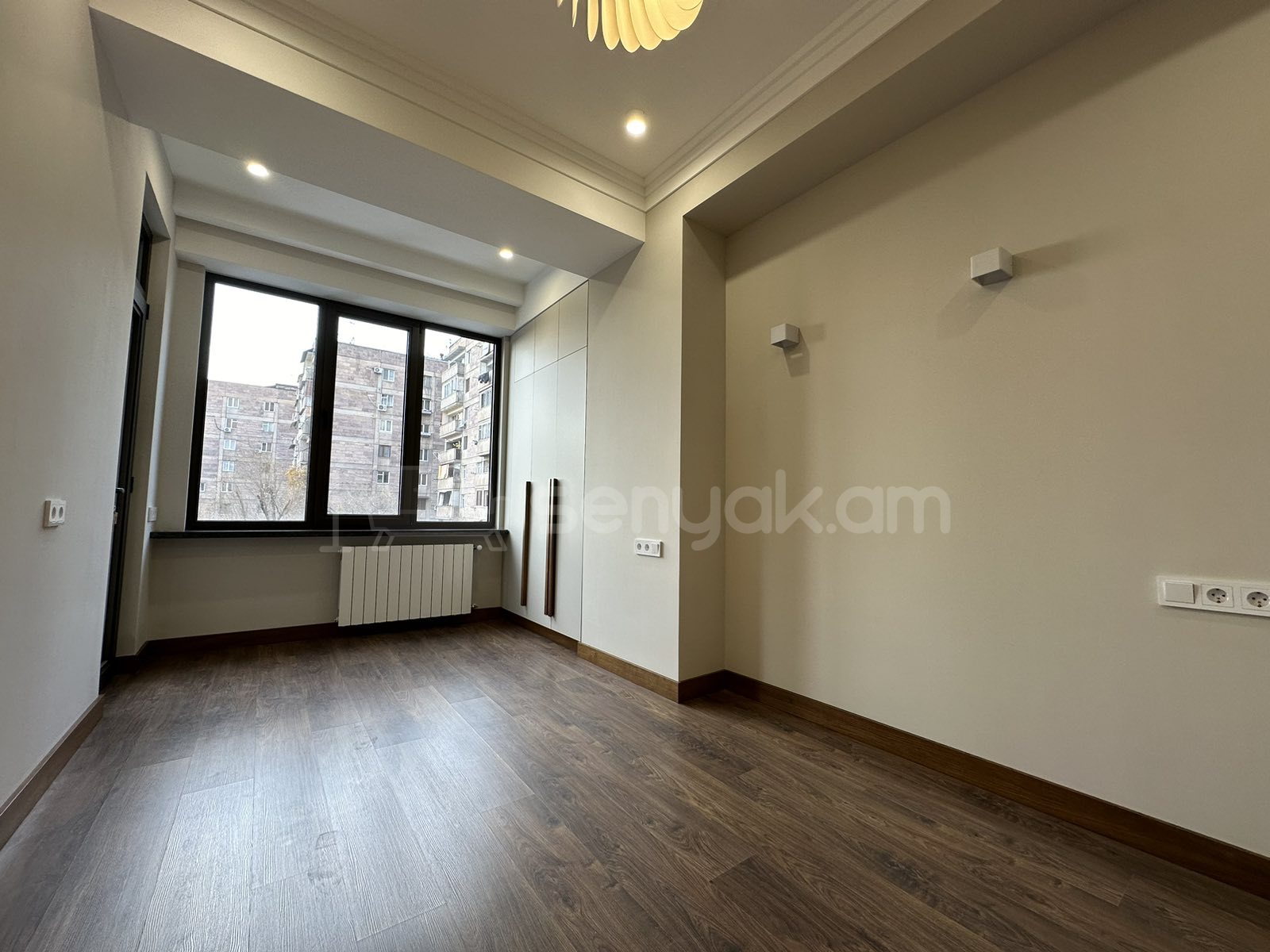 3 Սենյականոց Բնակարան Նորակառույցում, 90քմ, 4/14 հարկ, Դիզայներական Վերանորոգված