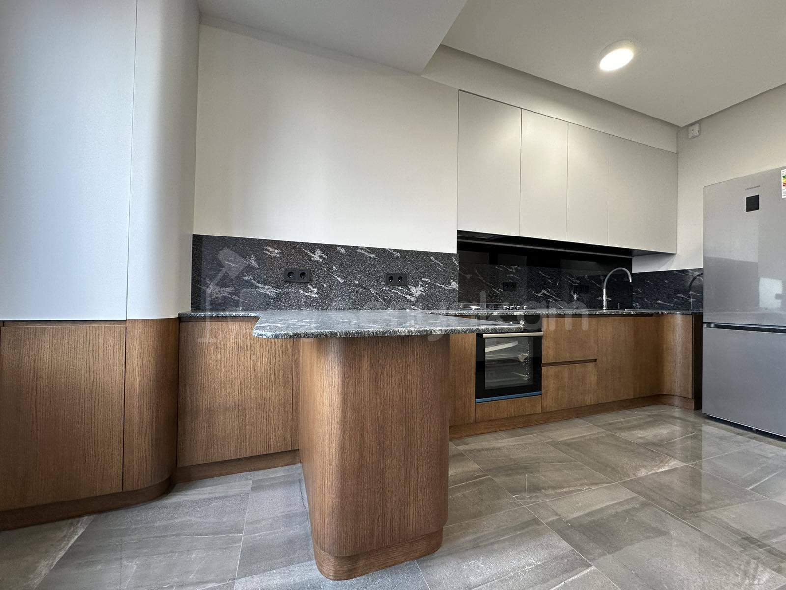 3 Սենյականոց Բնակարան Նորակառույցում, 90քմ, 4/14 հարկ, Դիզայներական Վերանորոգված