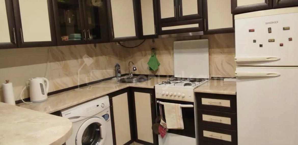 2 Սենյականոց Բնակարան Քարե Շենքում, 42քմ, 2/4 հարկ, Կոսմետիկ Վերանորոգված, Կահավորված