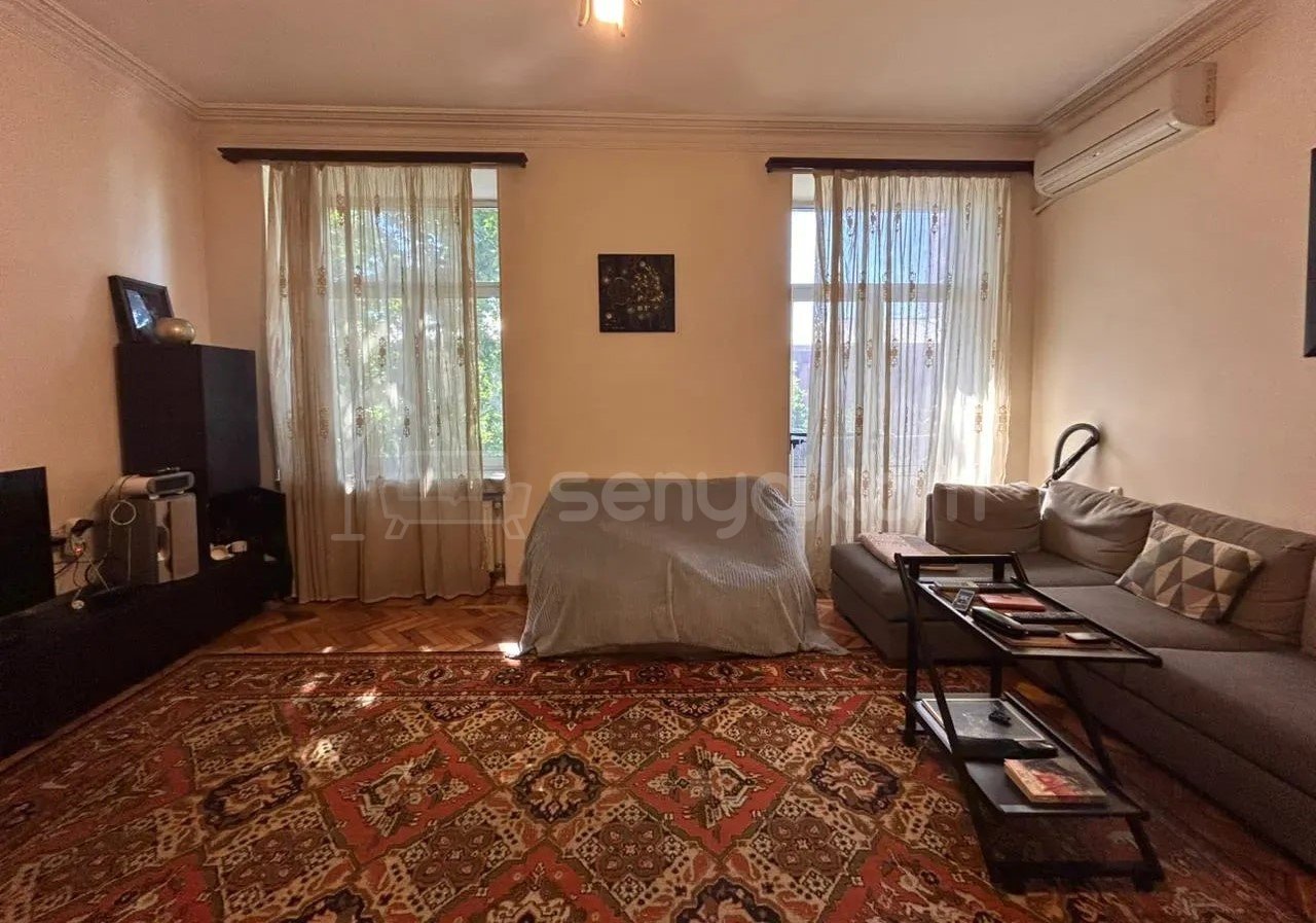 1 Սենյականոց Բնակարան Քարե Շենքում, 43քմ, 3/4 հարկ, Կապիտալ Վերանորոգված