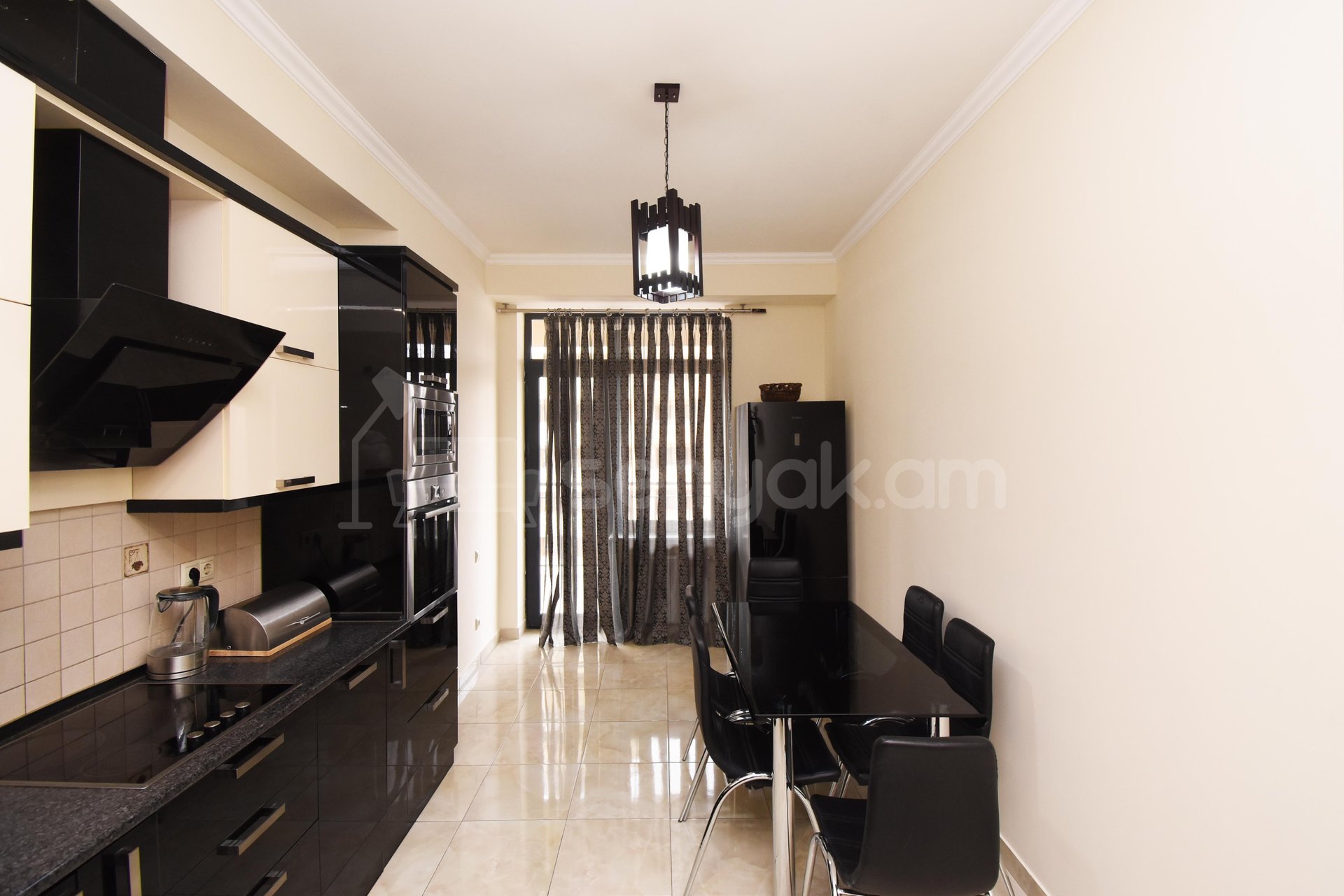 3 Սենյականոց Բնակարան Նորակառույցում, 135քմ, 11/21 հարկ, Կապիտալ Վերանորոգված, Կահավորված, Արևկող