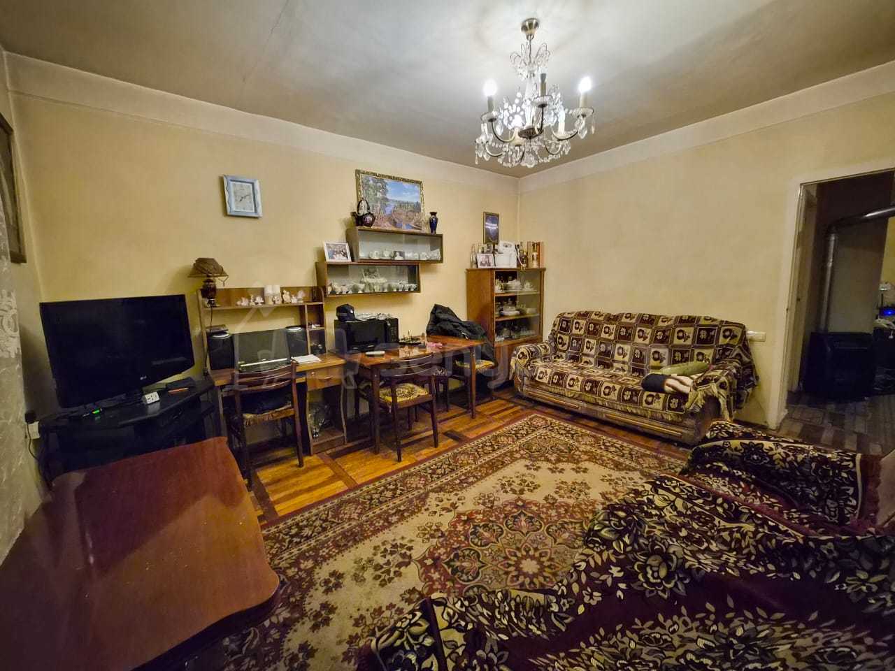 2 Սենյականոց Բնակարան Քարե Շենքում, 46քմ, 6/7 հարկ, Պետական Վիճակում