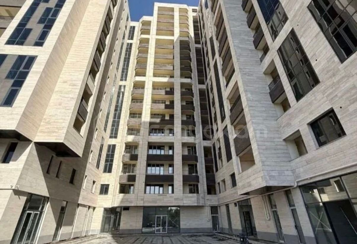 4 Սենյականոց Բնակարան Նորակառույցում, 126քմ, 5/14 հարկ, Զրոյական Վիճակում