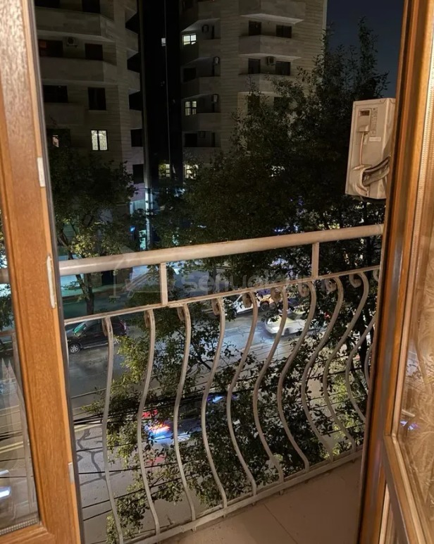 3 Սենյականոց Բնակարան Քարե Շենքում, 90քմ, 4/5 հարկ, Կապիտալ Վերանորոգված, Կահավորված, Արևկող