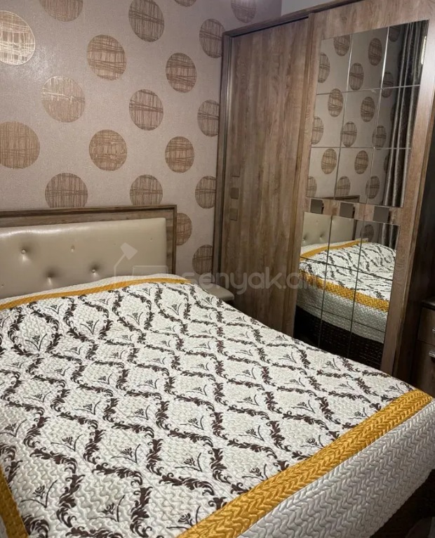 3 Սենյականոց Բնակարան Քարե Շենքում, 90քմ, 4/5 հարկ, Կապիտալ Վերանորոգված, Կահավորված, Արևկող