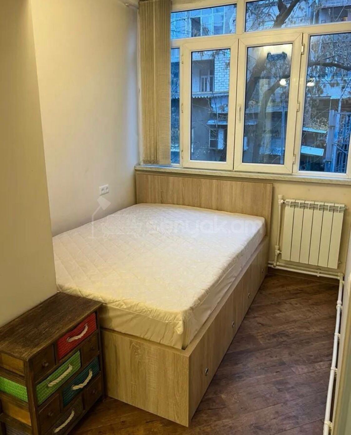 1 Սենյականոց Բնակարան Քարե Շենքում, 45քմ, 2/5 հարկ, Դիզայներական Վերանորոգված, Կահավորված, Արևկող