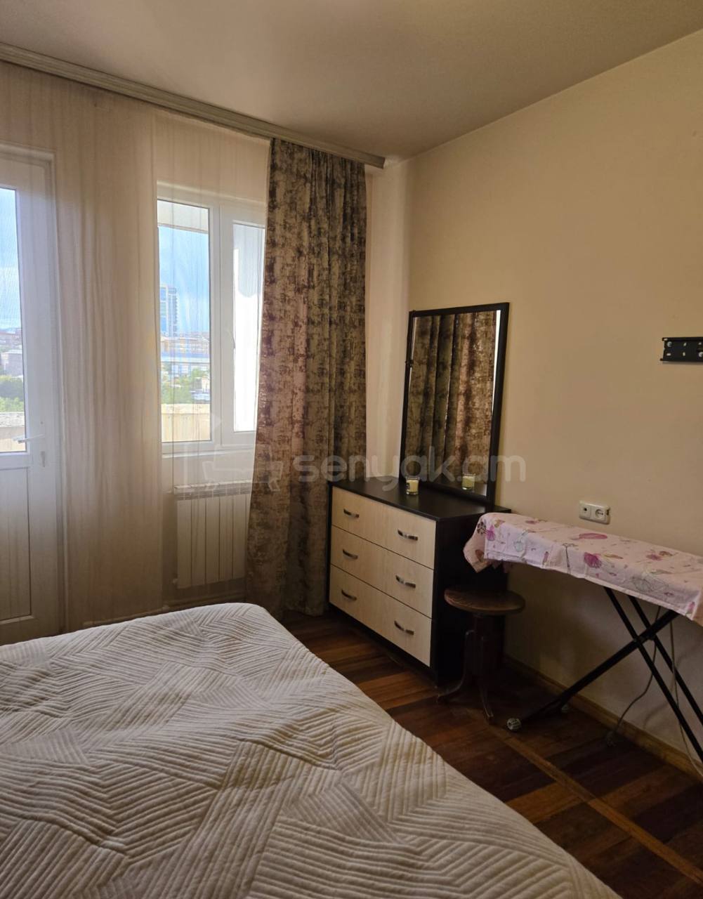 3 Սենյականոց Բնակարան, 100քմ, 11/16 հարկ, Կապիտալ Վերանորոգված, Կահավորված, Արևկող