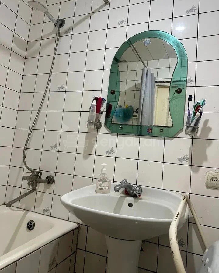 3 Սենյականոց Բնակարան, 67քմ, 3/12 հարկ, Կապիտալ Վերանորոգված