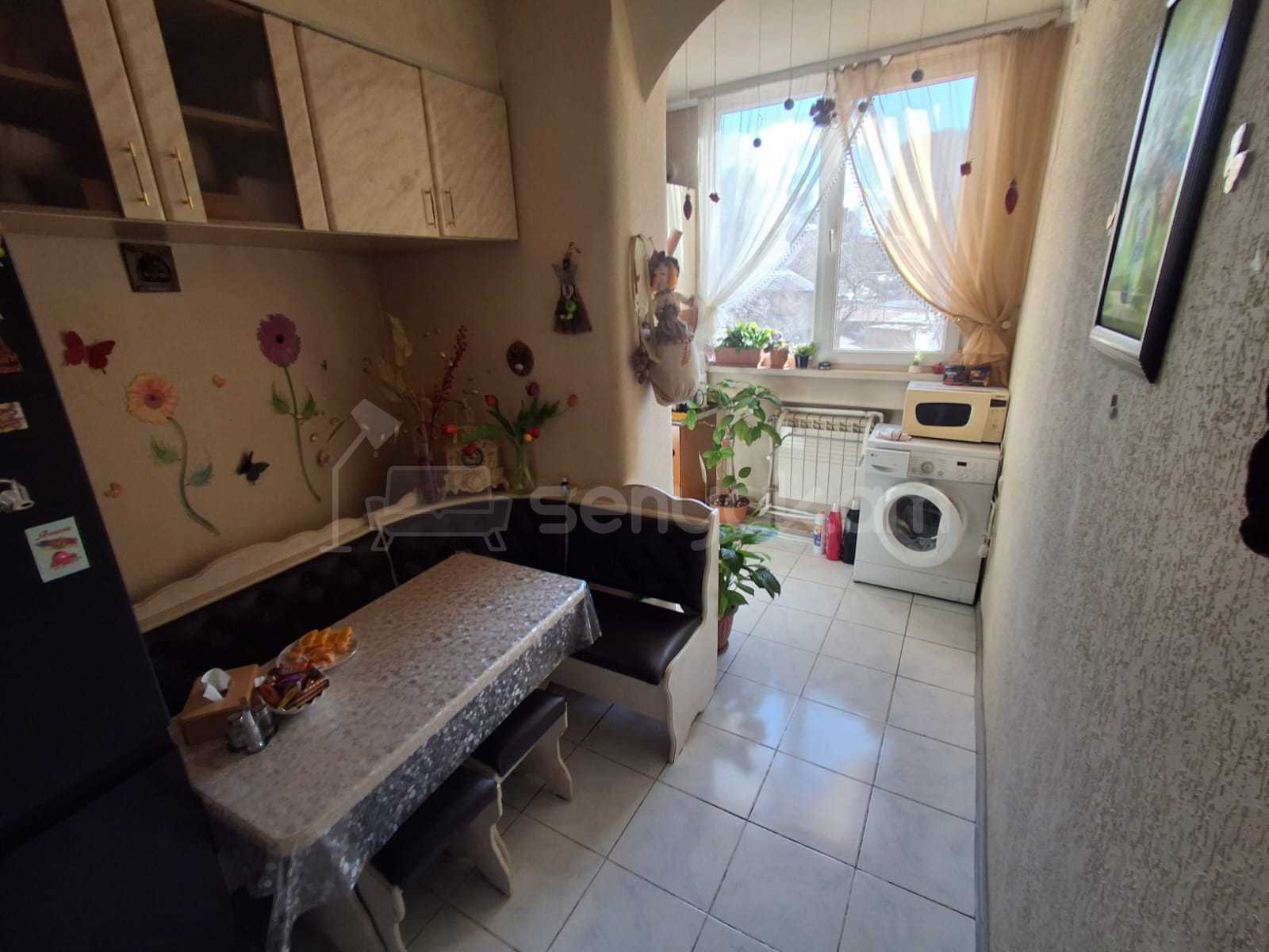 3 Սենյականոց Բնակարան, 67քմ, 3/12 հարկ, Կապիտալ Վերանորոգված