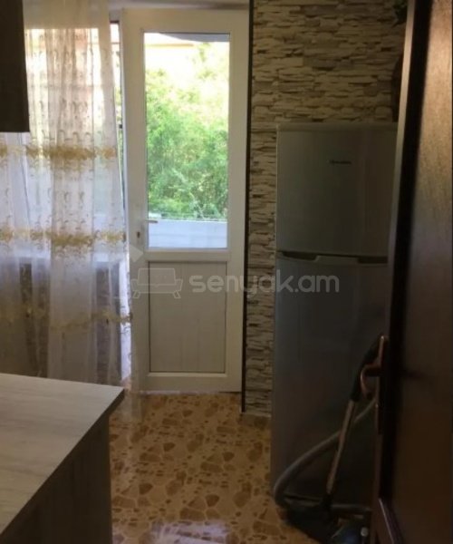 1 Սենյականոց Բնակարան Քարե Շենքում, 32քմ, 4/5 հարկ, Կոսմետիկ Վերանորոգված, Կահավորված, Արևկող