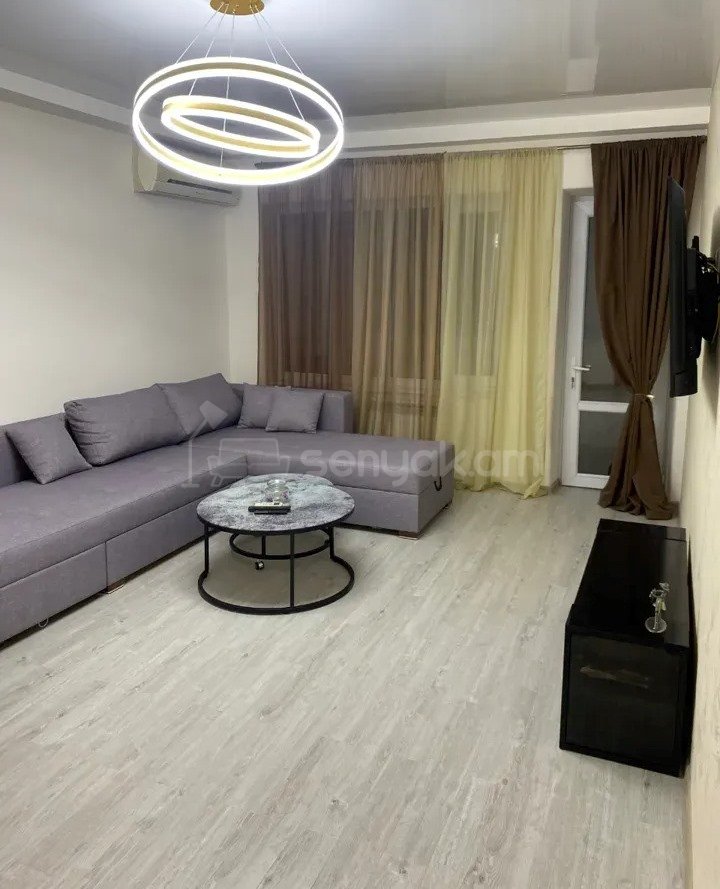 2 Սենյականոց Բնակարան Քարե Շենքում, 62քմ, 4/5 հարկ, Կապիտալ Վերանորոգված