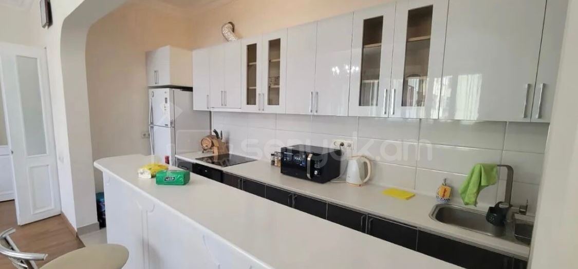 2 Սենյականոց Բնակարան, 79քմ, 4/10 հարկ, Կապիտալ Վերանորոգված, Կահավորված, Արևկող