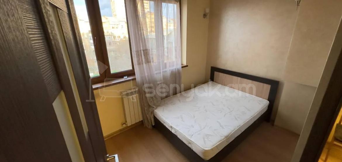 2 Սենյականոց Բնակարան Քարե Շենքում, 47քմ, 5/5 հարկ, Կապիտալ Վերանորոգված, Կահավորված, Արևկող