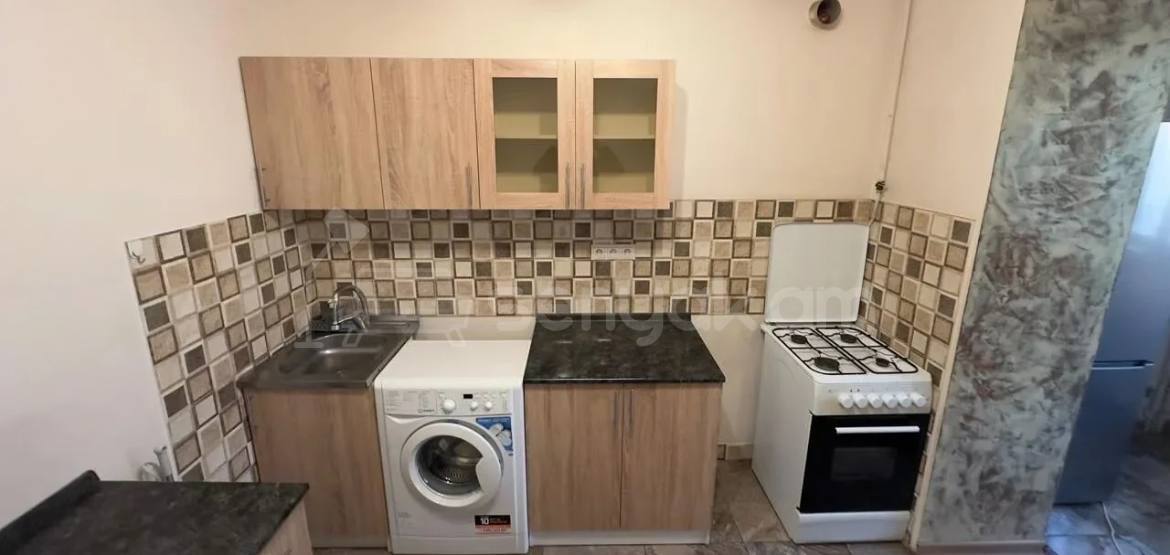 2 Սենյականոց Բնակարան Քարե Շենքում, 47քմ, 5/5 հարկ, Կապիտալ Վերանորոգված, Կահավորված, Արևկող