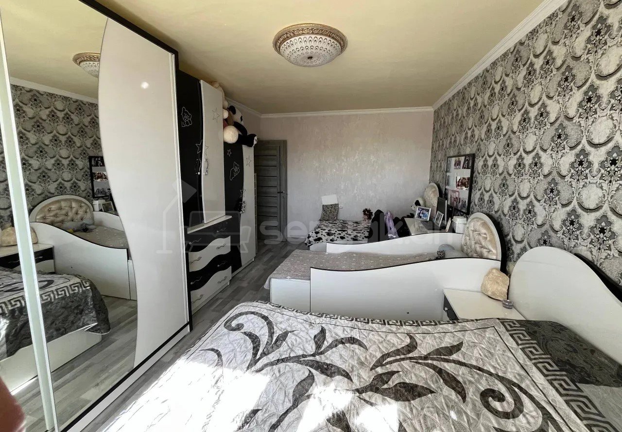 2 Սենյականոց Բնակարան Քարե Շենքում, 50քմ, 5/5 հարկ, Կապիտալ Վերանորոգված