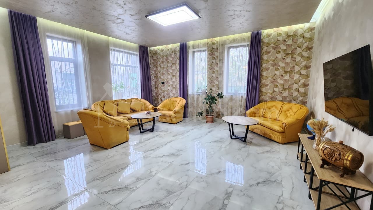 6 Սենյականոց Սեփական Տուն, 180քմ, Կապիտալ Վերանորոգված, Կահավորված