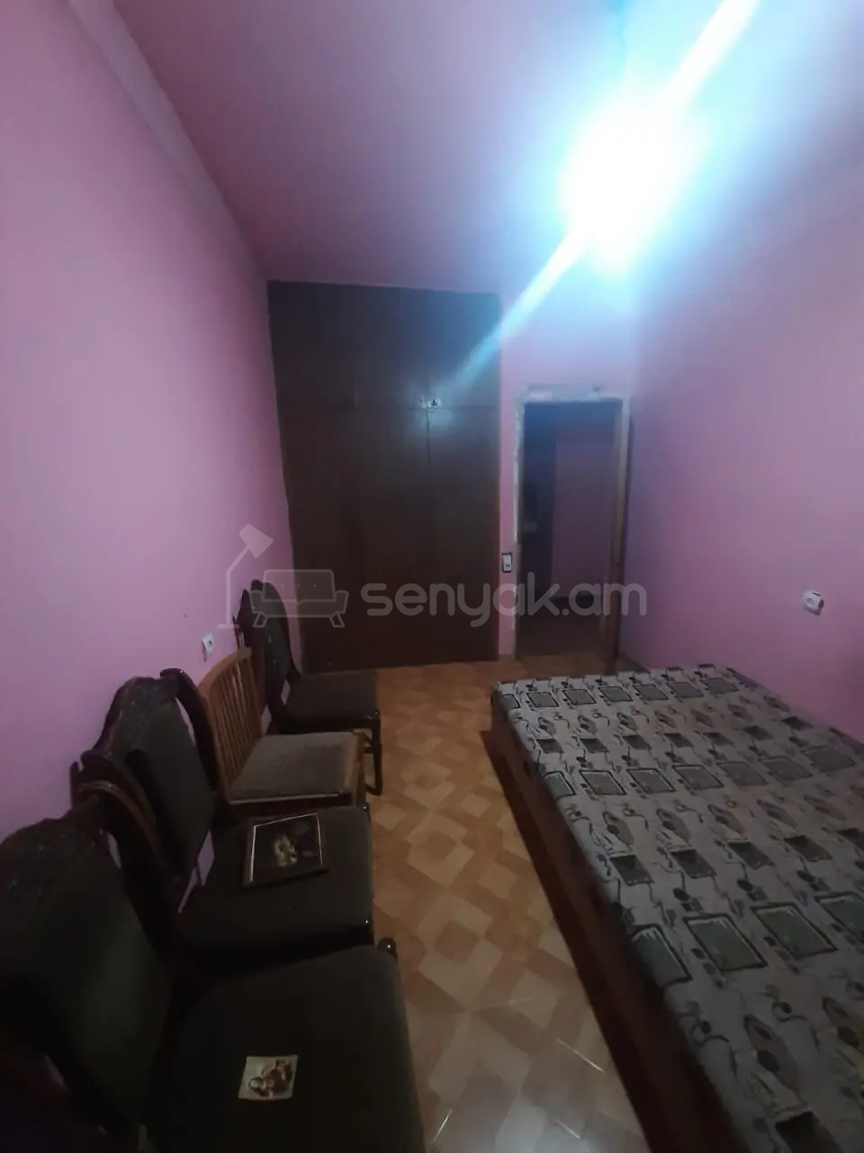 3 Սենյականոց Բնակարան Քարե Շենքում, 70քմ, 1/5 հարկ, Նորմալ Վիճակում, Կահավորված