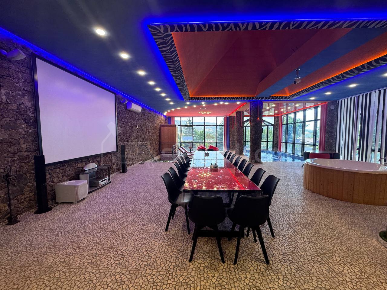 6 Սենյականոց Նորակառույց Շքեղ Առանձնատուն, 200քմ, Լողավազանով