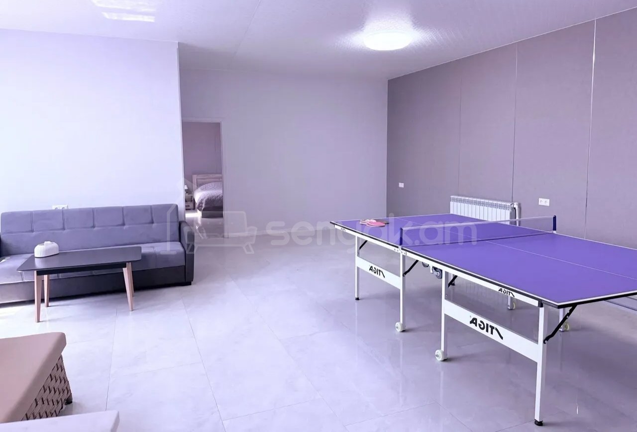 4 Սենյականոց Շքեղ Առանձնատուն, 300քմ, Լողավազանով