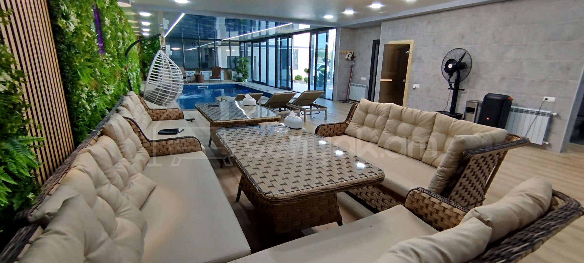 4 Սենյականոց Շքեղ Առանձնատուն, 300քմ, Լողավազանով