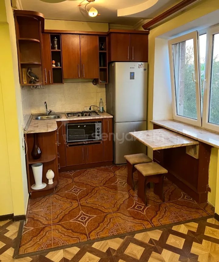 2 Սենյականոց Բնակարան, 56քմ, 3/5 հարկ, Կապիտալ Վերանորոգված, Կահավորված