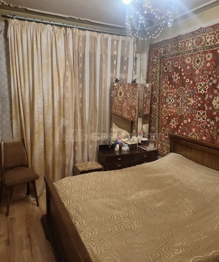 3 Սենյականոց Բնակարան Քարե Շենքում, 78քմ, 3/9 հարկ, Նորմալ Վիճակում, Կահավորված