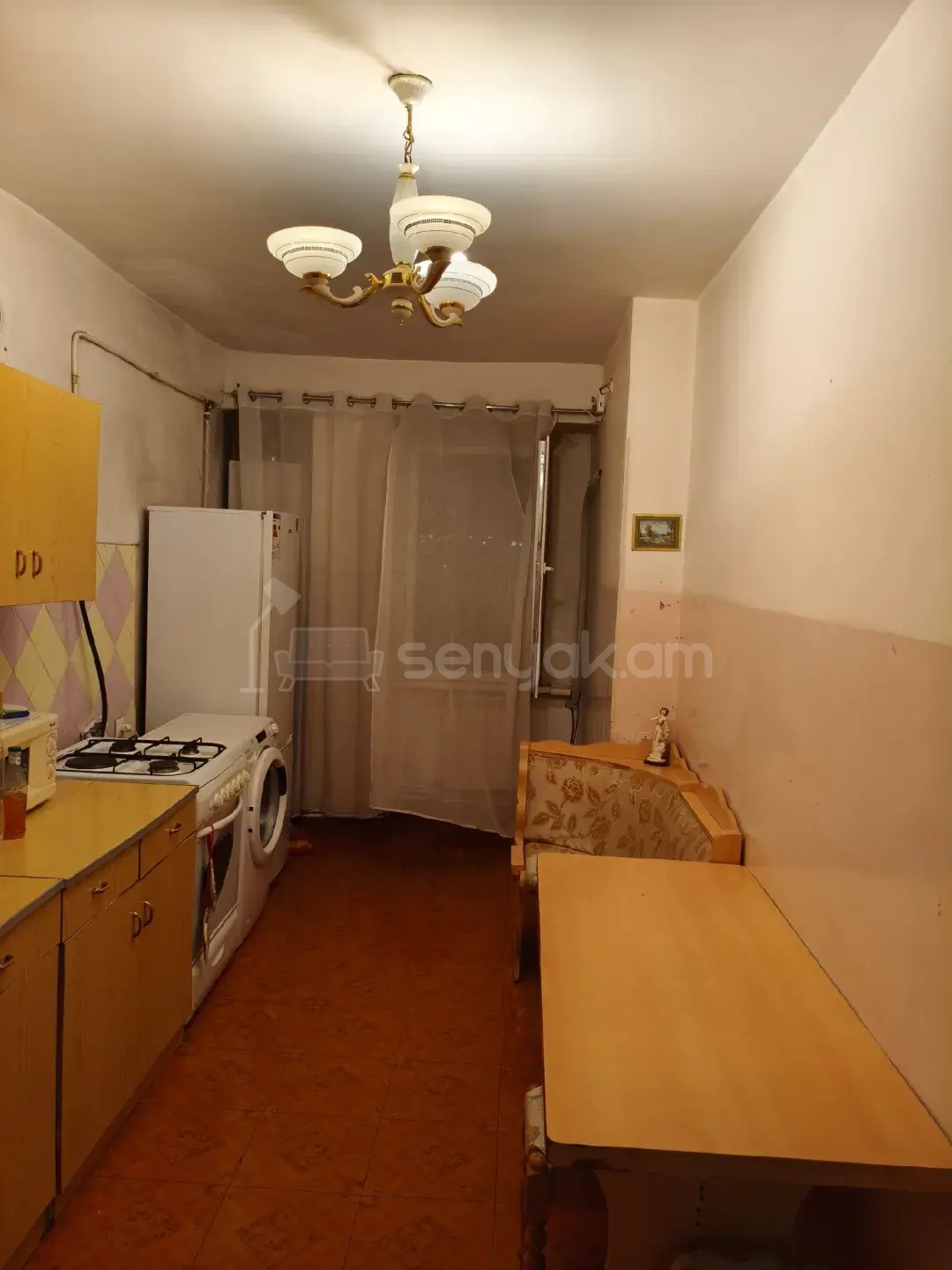 3 Սենյականոց Բնակարան, 80քմ, 8/9 հարկ, Նորմալ Վիճակում, Կահավորված, Արևկող