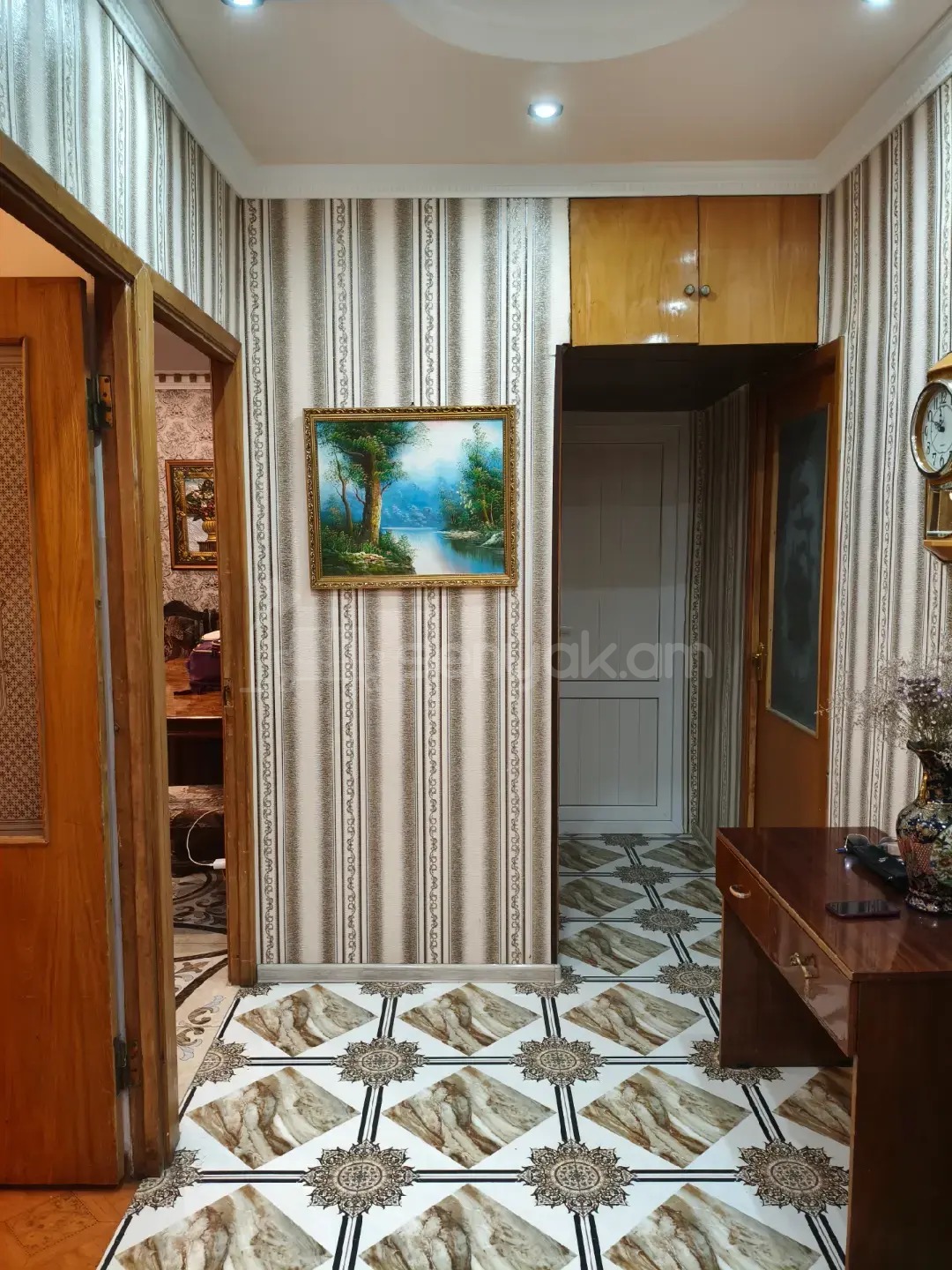 3 Սենյականոց Բնակարան, 80քմ, 8/9 հարկ, Նորմալ Վիճակում, Կահավորված, Արևկող