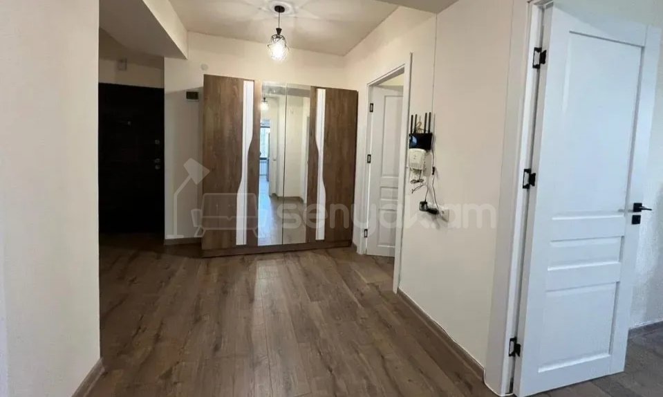 3 Սենյականոց Բնակարան, 82քմ, 2/9 հարկ, Կապիտալ Վերանորոգված, Կահավորված, Արևկող