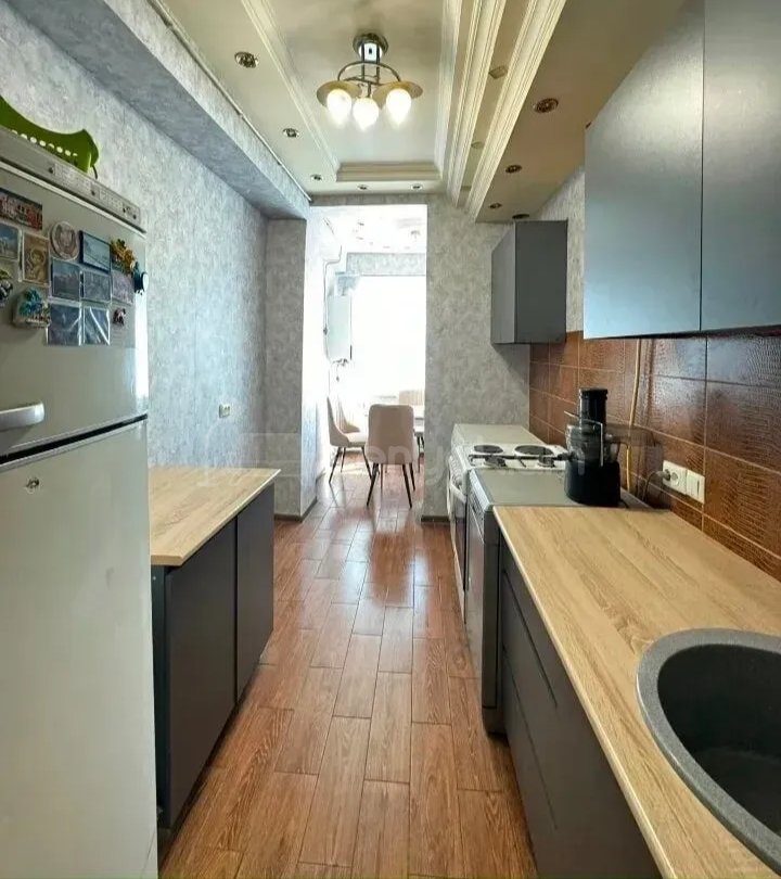 3 Սենյականոց Բնակարան, 75քմ, 6/9 հարկ, Կապիտալ Վերանորոգված, Կահավորված, Արևկող