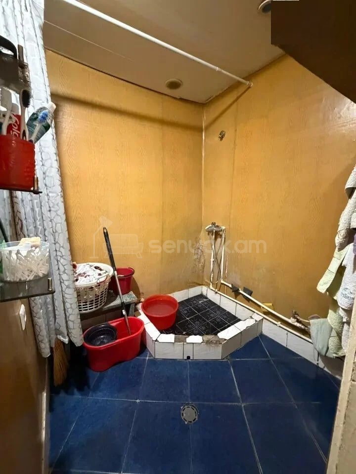 4 Սենյականոց Բնակարան, 90քմ, 8/9 հարկ, Պետական Վիճակում