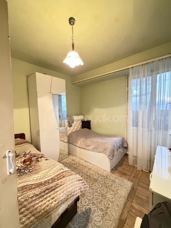 4 Սենյականոց Բնակարան, 90քմ, 8/9 հարկ, Պետական Վիճակում