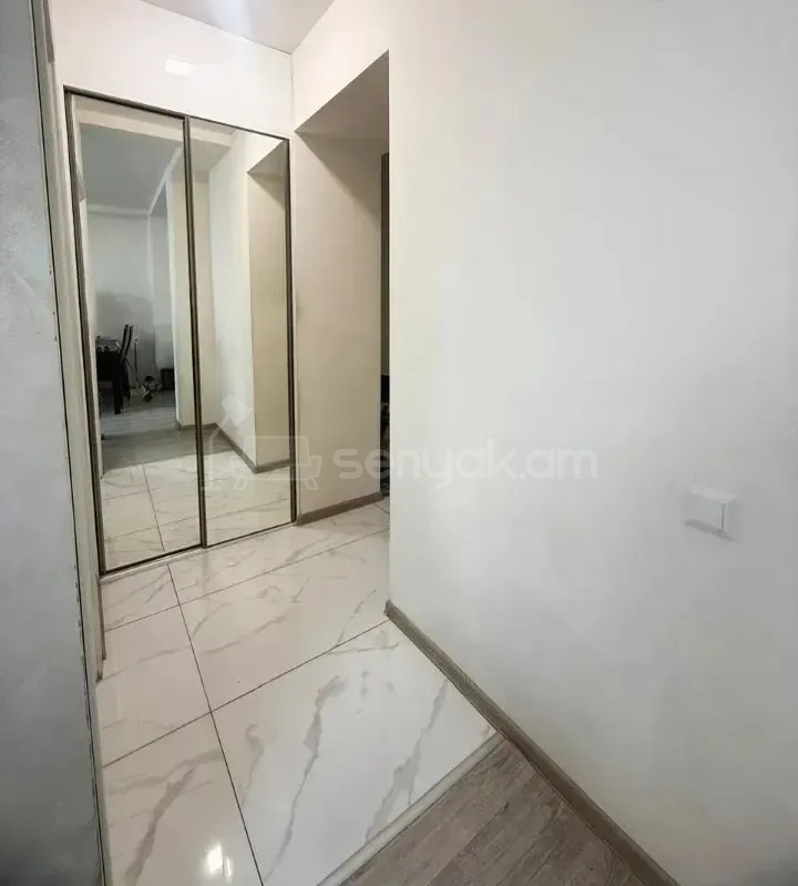 2 Սենյականոց Բնակարան Քարե Շենքում, 62քմ, 4/5 հարկ, Կապիտալ Վերանորոգված