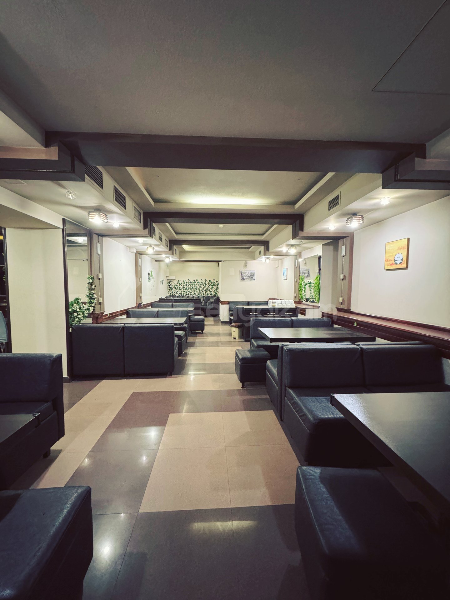 Սպասարկման Տարածք, 260քմ, Կապիտալ Վերանորոգված