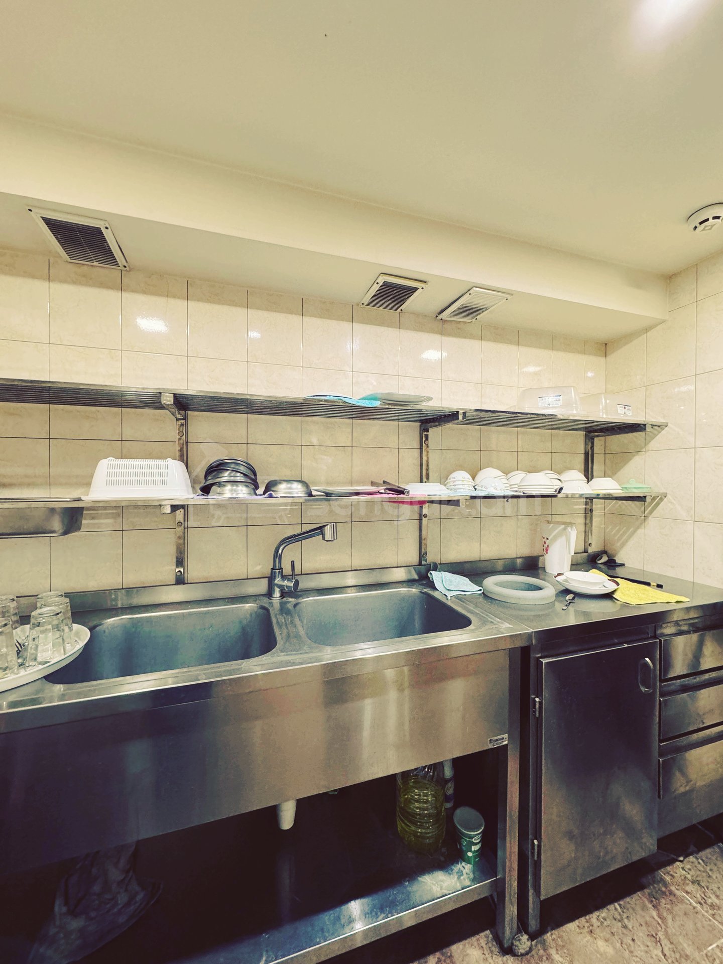 Սպասարկման Տարածք, 260քմ, Կապիտալ Վերանորոգված