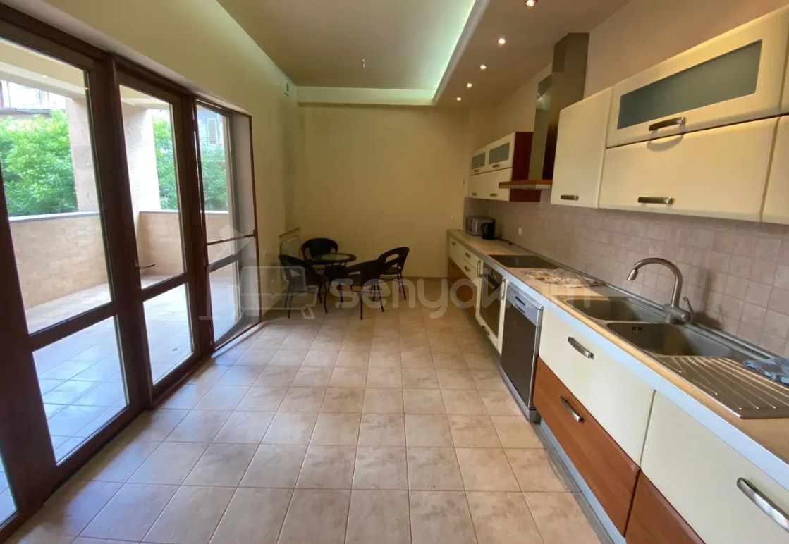 5 Սենյականոց Բնակարան Նորակառույցում, 240քմ, 3/7 հարկ, Կապիտալ Վերանորոգված, Կահավորված, Արևկող