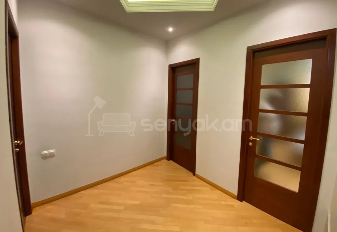 5 Սենյականոց Բնակարան Նորակառույցում, 240քմ, 3/7 հարկ, Կապիտալ Վերանորոգված, Կահավորված, Արևկող