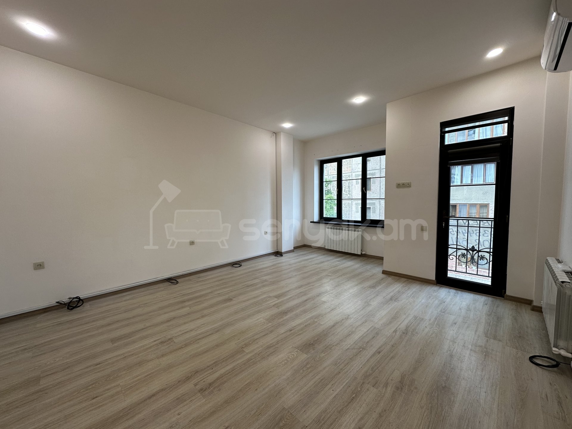 Նորակառույց Օֆիսային Տարածք, 195քմ