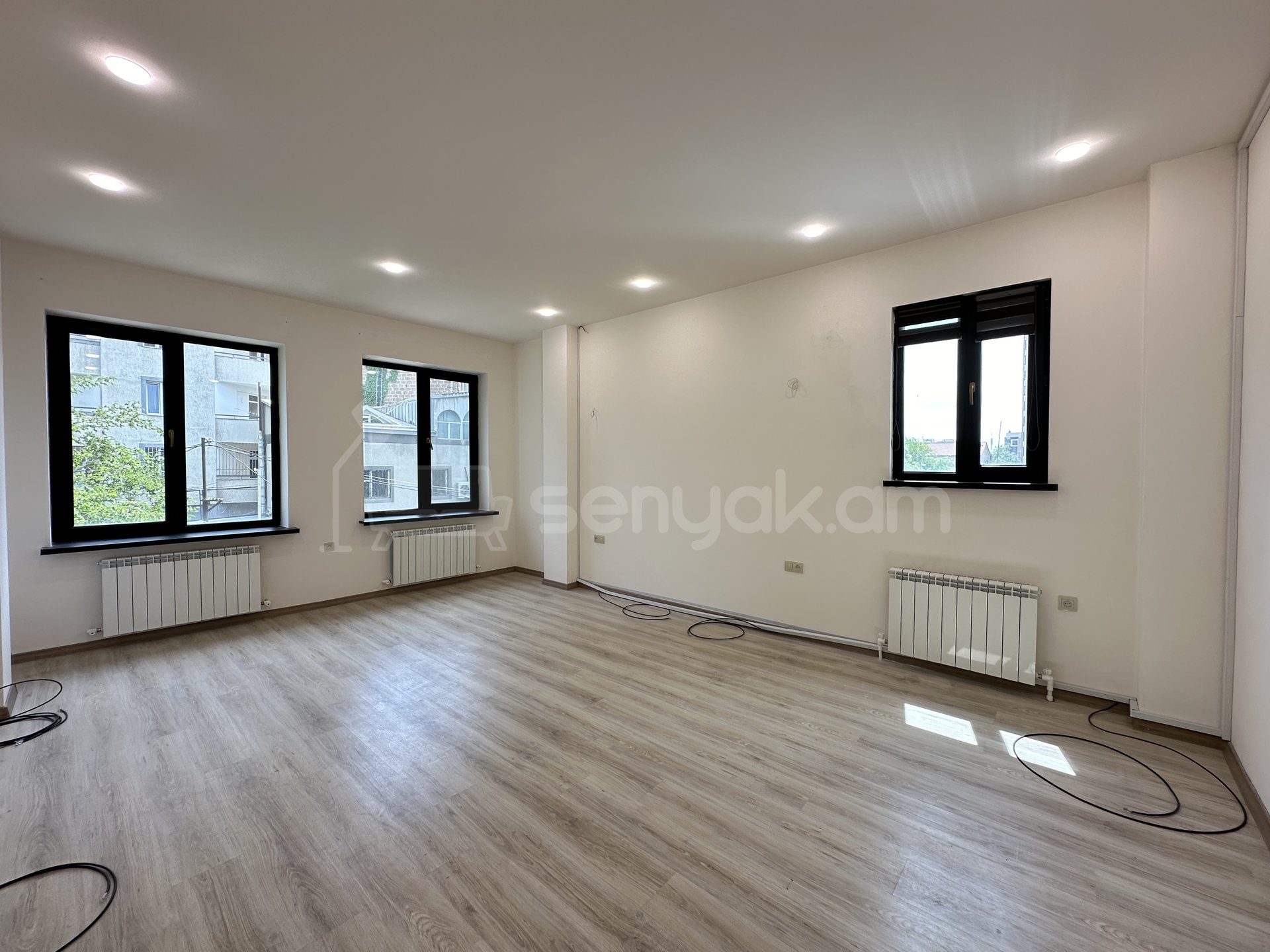 Նորակառույց Օֆիսային Տարածք, 195քմ