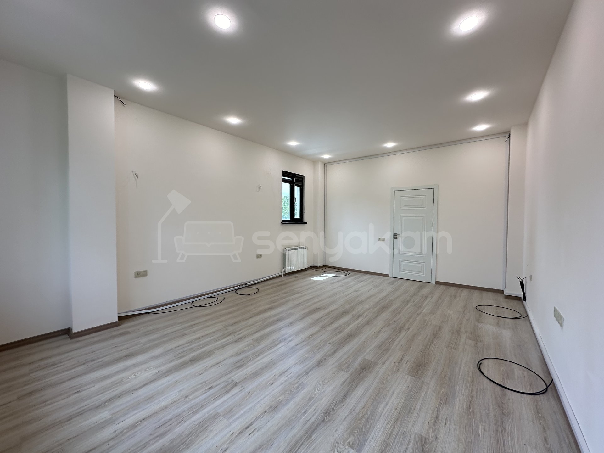 Նորակառույց Օֆիսային Տարածք, 195քմ