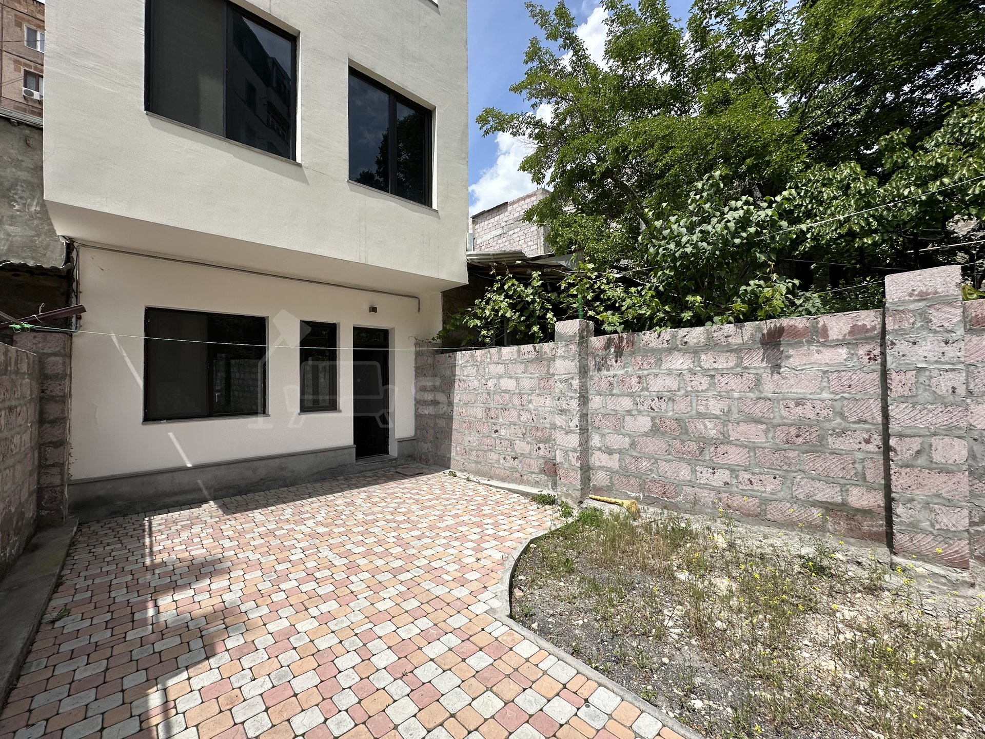 Նորակառույց Օֆիսային Տարածք, 195քմ