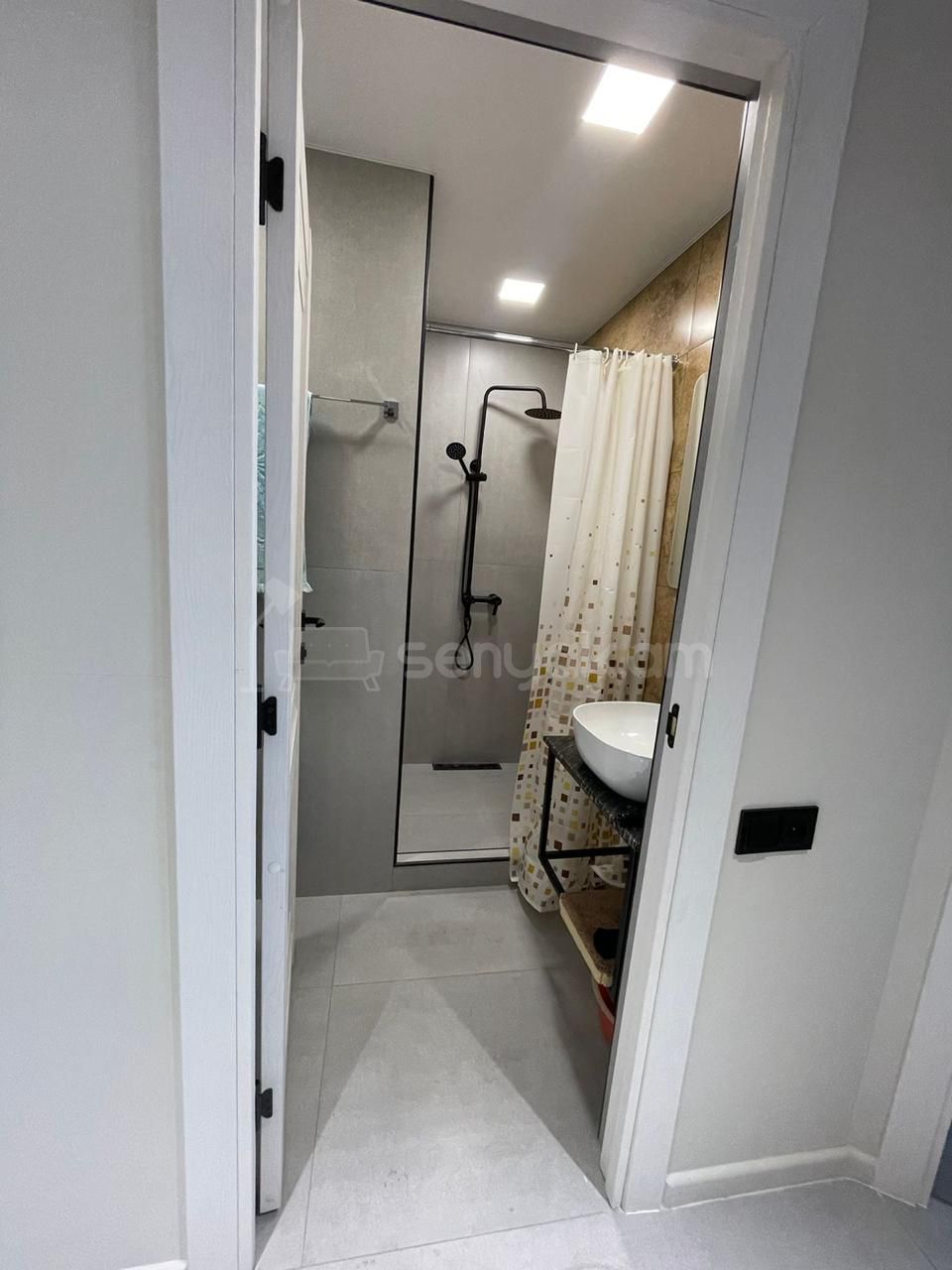 2 Սենյականոց Բնակարան, 40քմ, 11/14 հարկ, Կապիտալ Վերանորոգված, Կահավորված, Արևկող