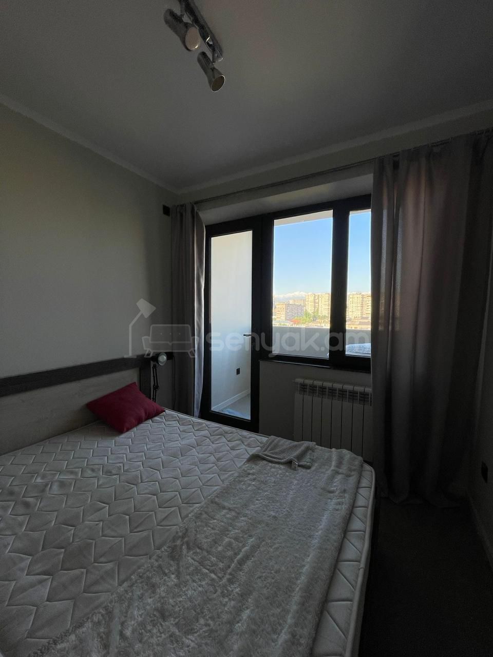 2 Սենյականոց Բնակարան, 40քմ, 11/14 հարկ, Կապիտալ Վերանորոգված, Կահավորված, Արևկող