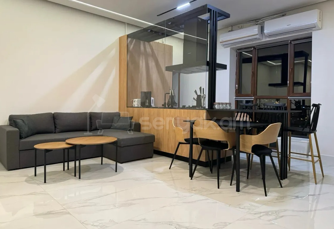 3 Սենյականոց Բնակարան Նորակառույցում, 67քմ, 12/13 հարկ, Դիզայներական Վերանորոգված, Կահավորված, Արևկող