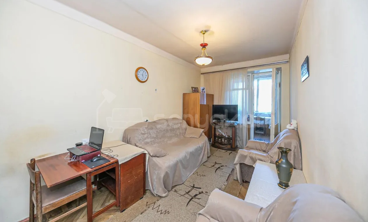 2 Սենյականոց Բնակարան Քարե Շենքում, 41քմ, 4/5 հարկ, Պետական Վիճակում