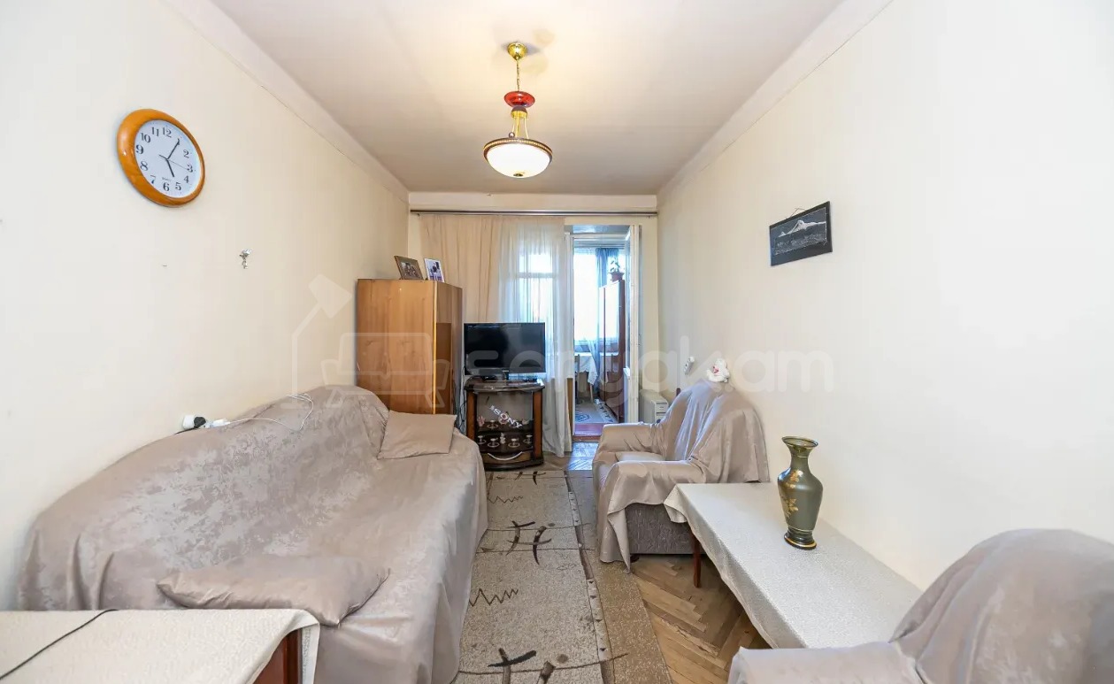 2 Սենյականոց Բնակարան Քարե Շենքում, 41քմ, 4/5 հարկ, Պետական Վիճակում