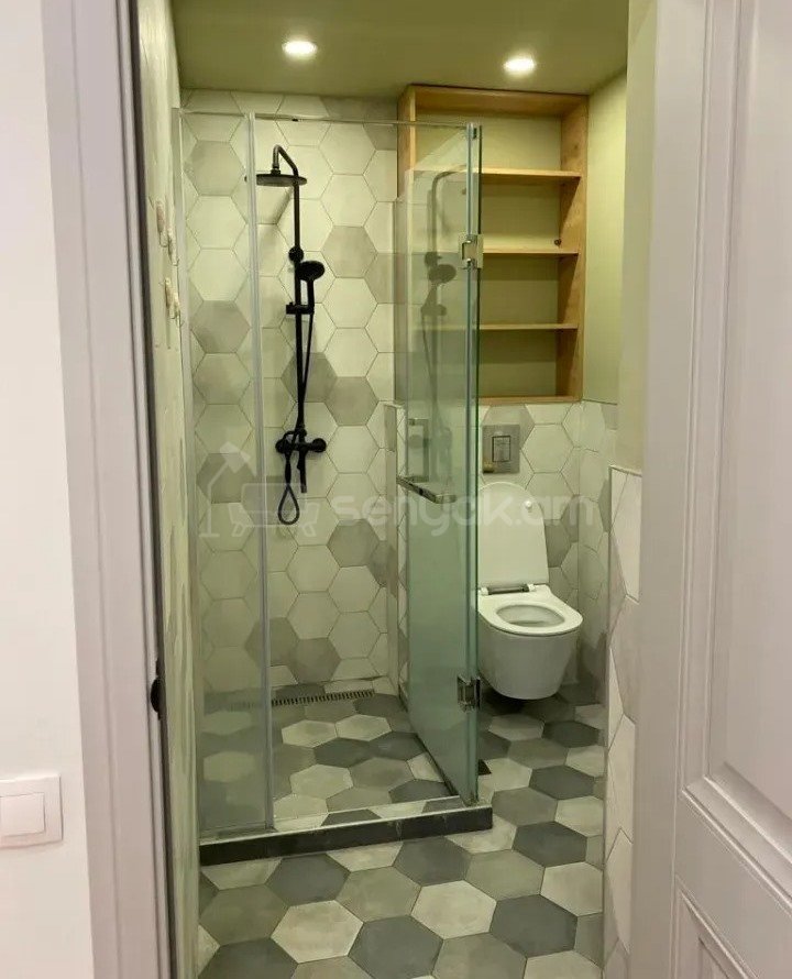 2 Սենյականոց Բնակարան Քարե Շենքում, 54քմ, 3/7 հարկ, Դիզայներական Վերանորոգված