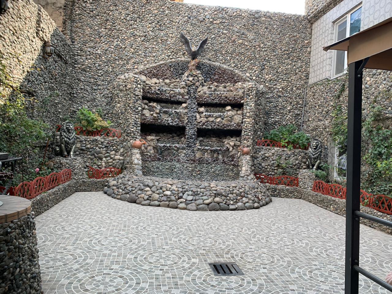 8 Սենյականոց Սեփական Տուն, 250քմ, Կապիտալ Վերանորոգված, Ավտոտնակով