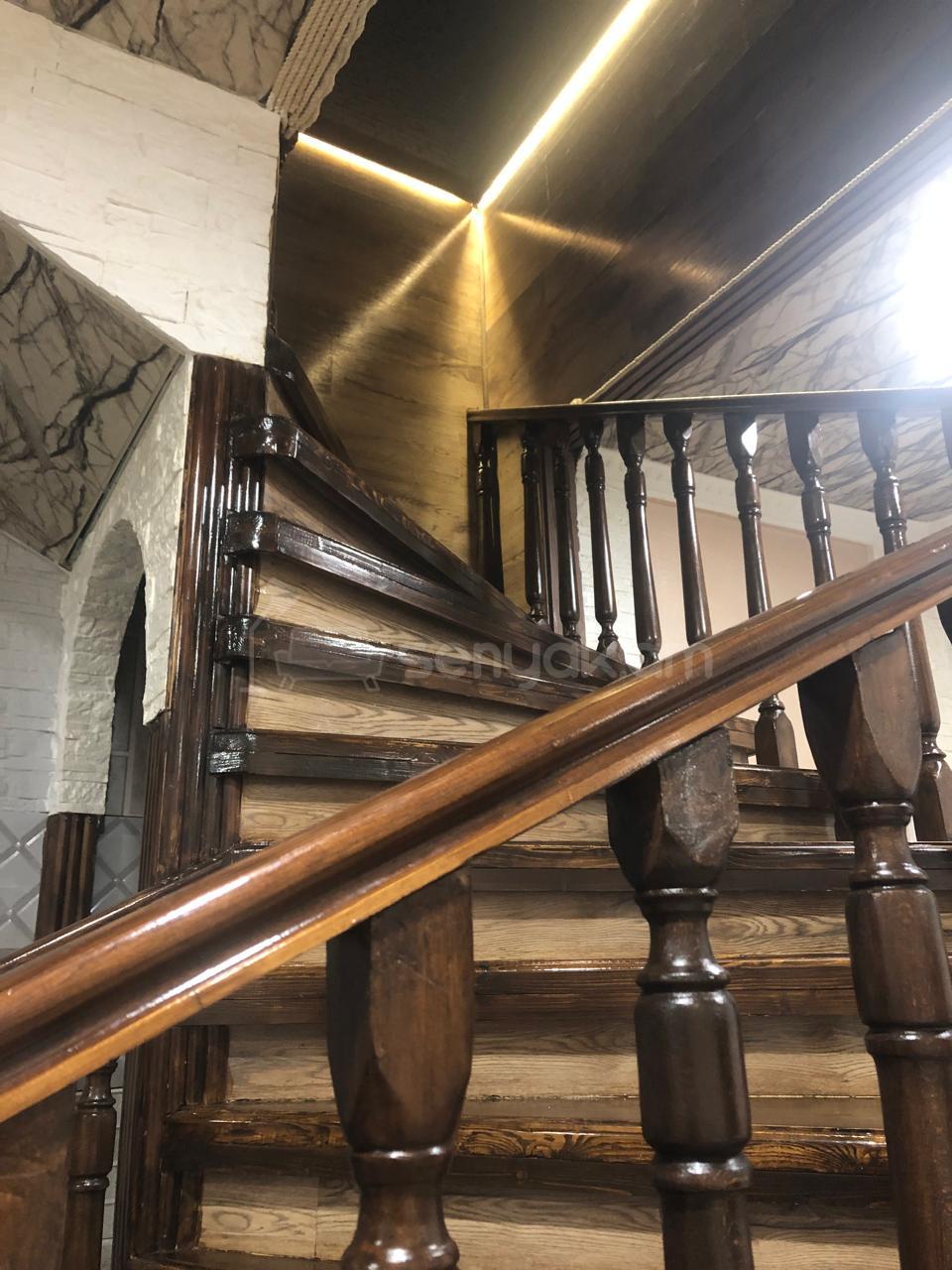 8 Սենյականոց Սեփական Տուն, 250քմ, Կապիտալ Վերանորոգված, Ավտոտնակով